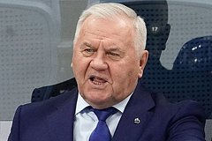 Подробнее о статье Бывший тренер сборной России ответил назвавшему кровавыми деньги КХЛ латышу