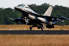 Подробнее о статье Зеленскому посоветовали не надеяться на истребители F-16