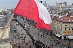 Подробнее о статье В Польше пожаловались на распространяющих нацизм беженцев из Украины